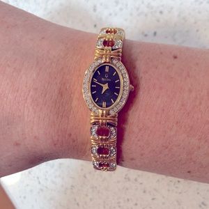 Bulova gold and swavorski crystal 💎 watch